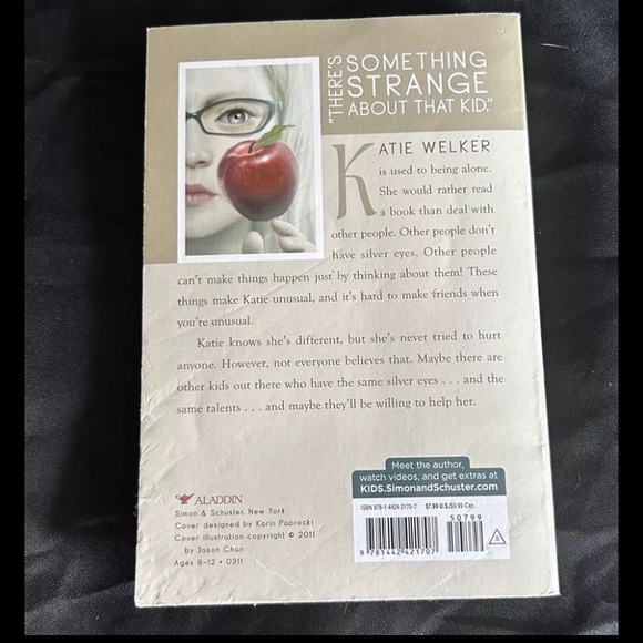 The Girl with the Silver Eyes by Willo Davis Roberts Paperback - Picture 2 of 2